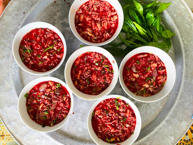 an-tiet-canh-lon-nam-thanh-nien-ha-noi-nguy-kich-vi-nhiem-lien-cau