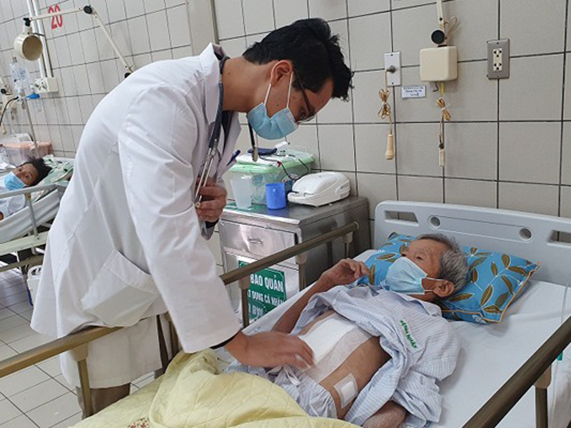 nguoi-dan-ong-20-nam-khong-the-an-chuan-bi-lo-hau-su-da-khoe-tro-lai