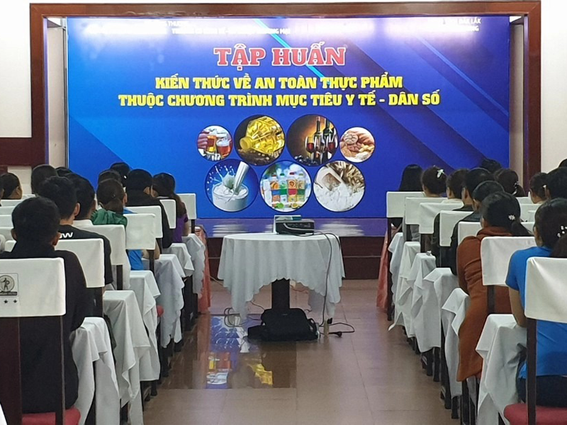 tap-huan-bao-dam-an-toan-thuc-pham-trong-giai-doan-covid-19