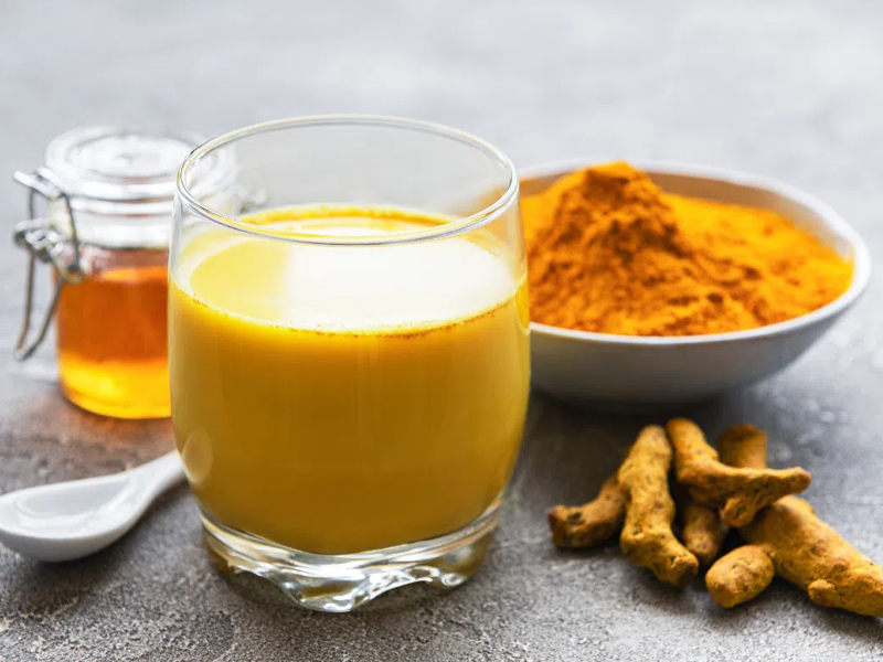 uong-nghe-mat-ong-sai-cach-nguoi-phu-nu-thai-nguyen-nhap-vien