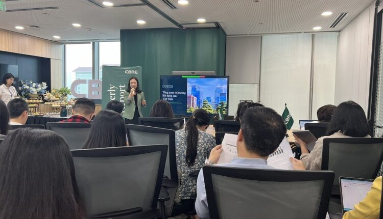 Hà Nội: Sau giai đoạn tăng trưởng nóng giá bán chung cư đang chững lại